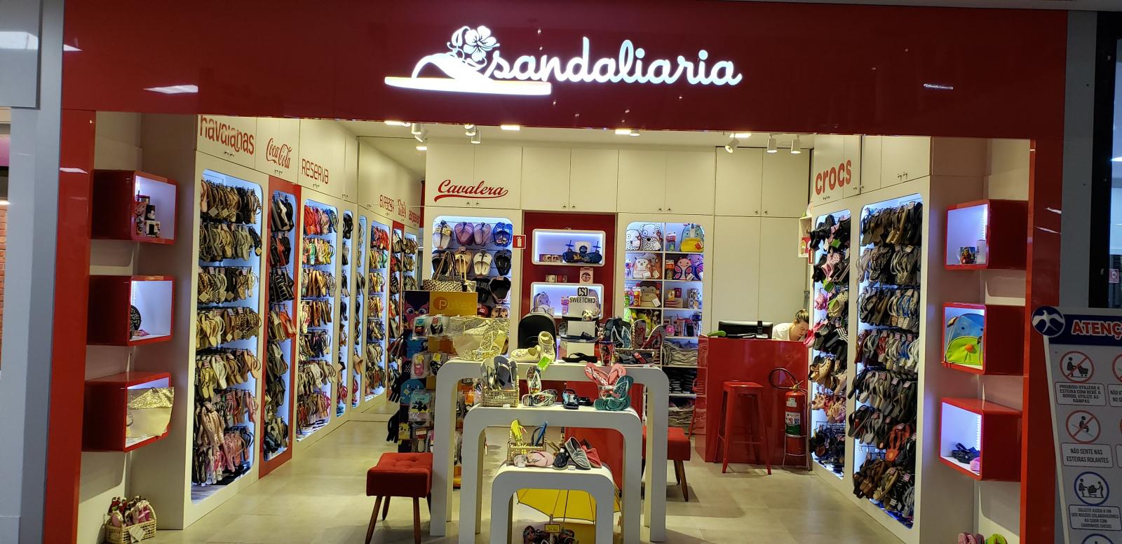 logo franquia SANDALIARIA ANDORINHA HIPER CENTER